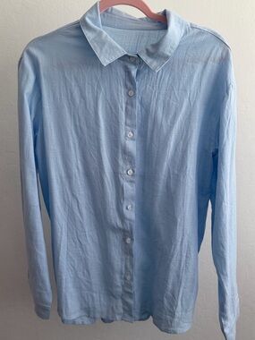 Amazon Essentials Light Blue Women's Button-Down Shirt linen-style NWT